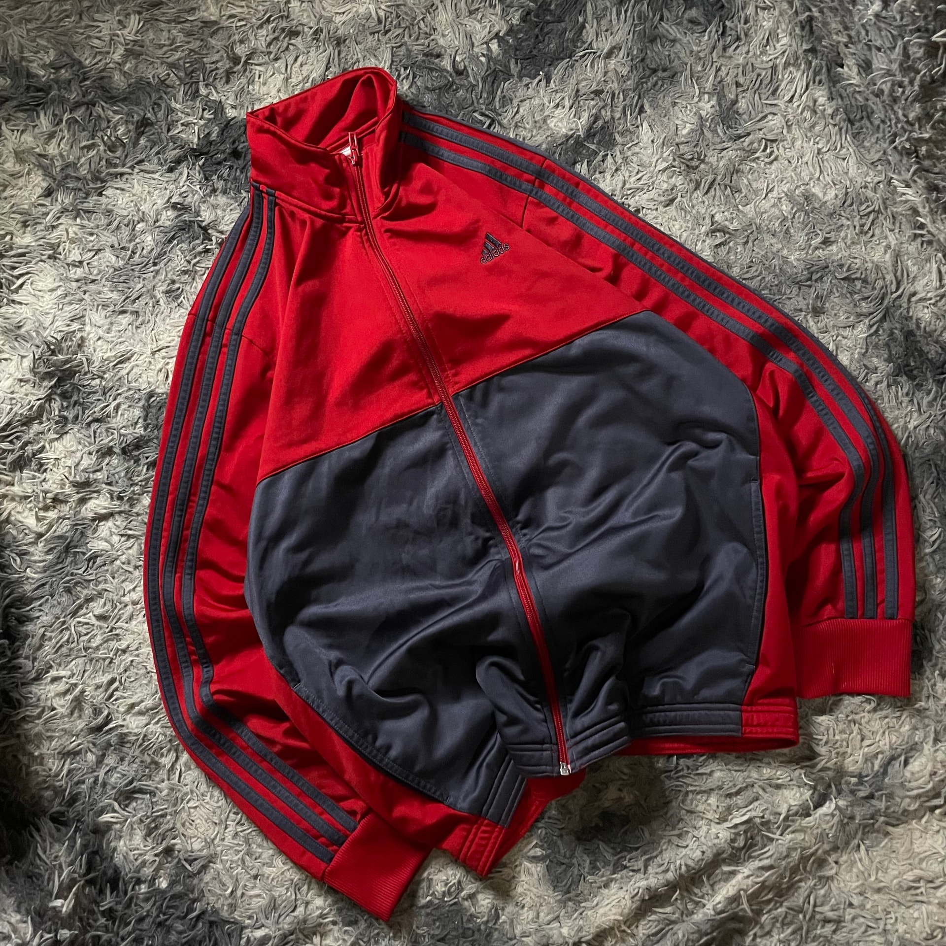 Full zip Adidas red 