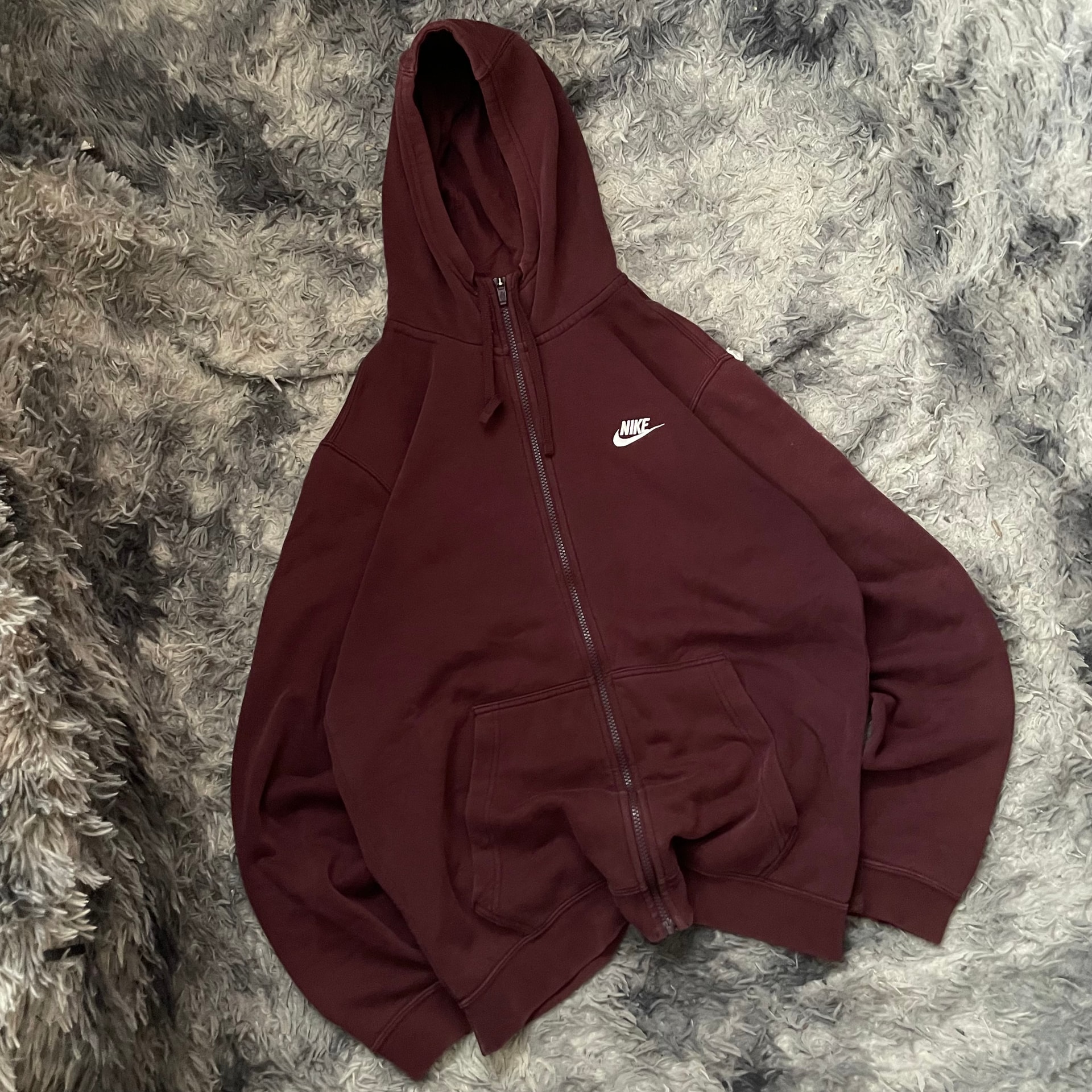 Full zip Nike burdeo